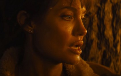 Novo filme com Angelina Jolie ganha trailer