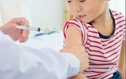 Crianças e pessoas com deficiência receberão vacinas contra H1N1 no sábado