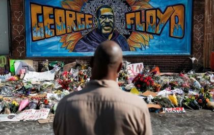 Jovem que filmou morte de Floyd se muda e faz terapia por trauma