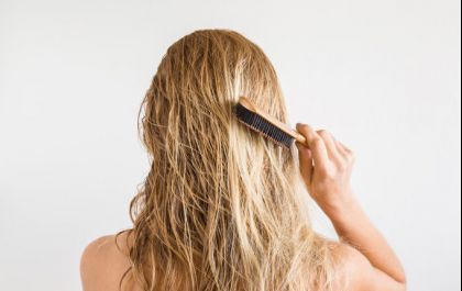 3 cuidados que você deve ter se sofre com queda de cabelo