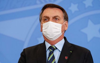 Bolsonaro aguarda resultado de teste para Covid-19