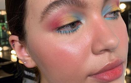 Tie-dye: estampa colorida também é sucesso na make