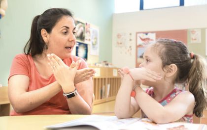 Três Lagoas é a 1ª do estado a ter libras nas disciplinas das escolas