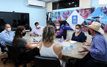 Prefeito e secretários avaliam em reunião paralisação ou não do Ensino Híbrido do Município