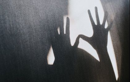 Cirurgião plástico é acusado de abuso sexual por mais de 90 pacientes