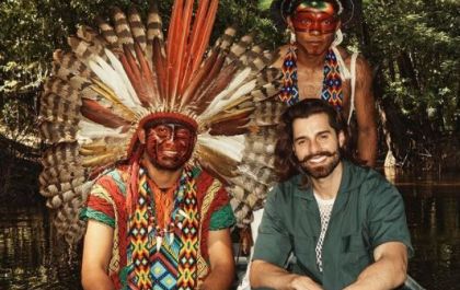 Alok  grava show diretamente da Amazônia
