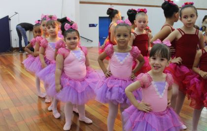 Meninas Academia realiza Sarau Infantil no Sest Senat