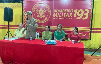 Bombeiros do Amanhã realiza sua graduação