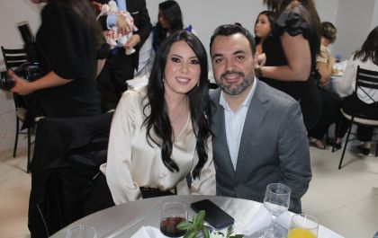 Ana Luiza Luvezuto reinagura sua imobiliária em grande estilo