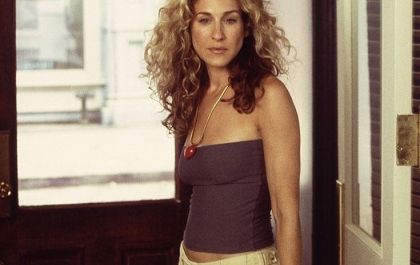 Inspire-se no estilo icônico de Carrie Bradshaw