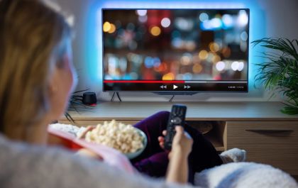 Séries nostálgicas para maratonar no final de semana