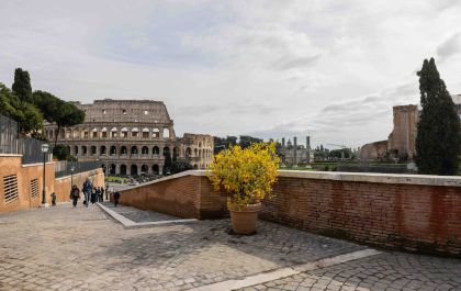 Roma reabre mirante gratuito com vista privilegiada do Coliseu