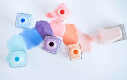 Unhas feitas por 10 dias? Esse esmalte promete que sim