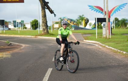 Garra e determinação movem a ciclista Cyntia Falco