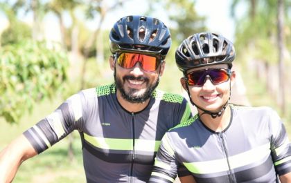 A bicicleta é um veículo do amor para Lilian e Alexsandro