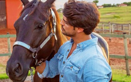 Amor e respeito conduzem a rotina de Diogo Zopone e seus cavalos