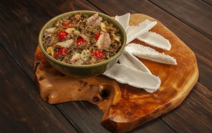 Antepasto de berinjela com sardinha