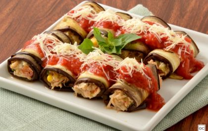 Canelone de berinjela com frango e catupiry