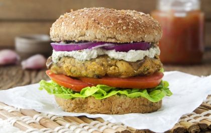 Saudável e delicioso: Hambúrguer de berinjela