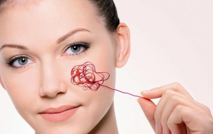 Como cuidar da pele com rosácea? Conheça os principais produtinhos de beleza