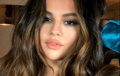 Selena Gomez fez o corte de cabelo tendência do Instagram e está linda