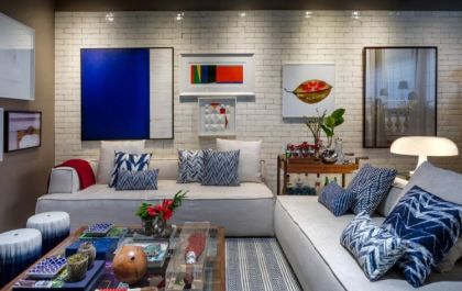 Uma loja de decoração que foi ambientada como uma sala de estar despojada