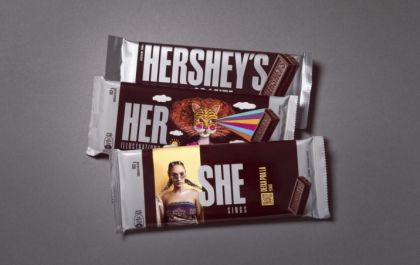 Empoderamento feminino: Hershey’s transforma embalagens